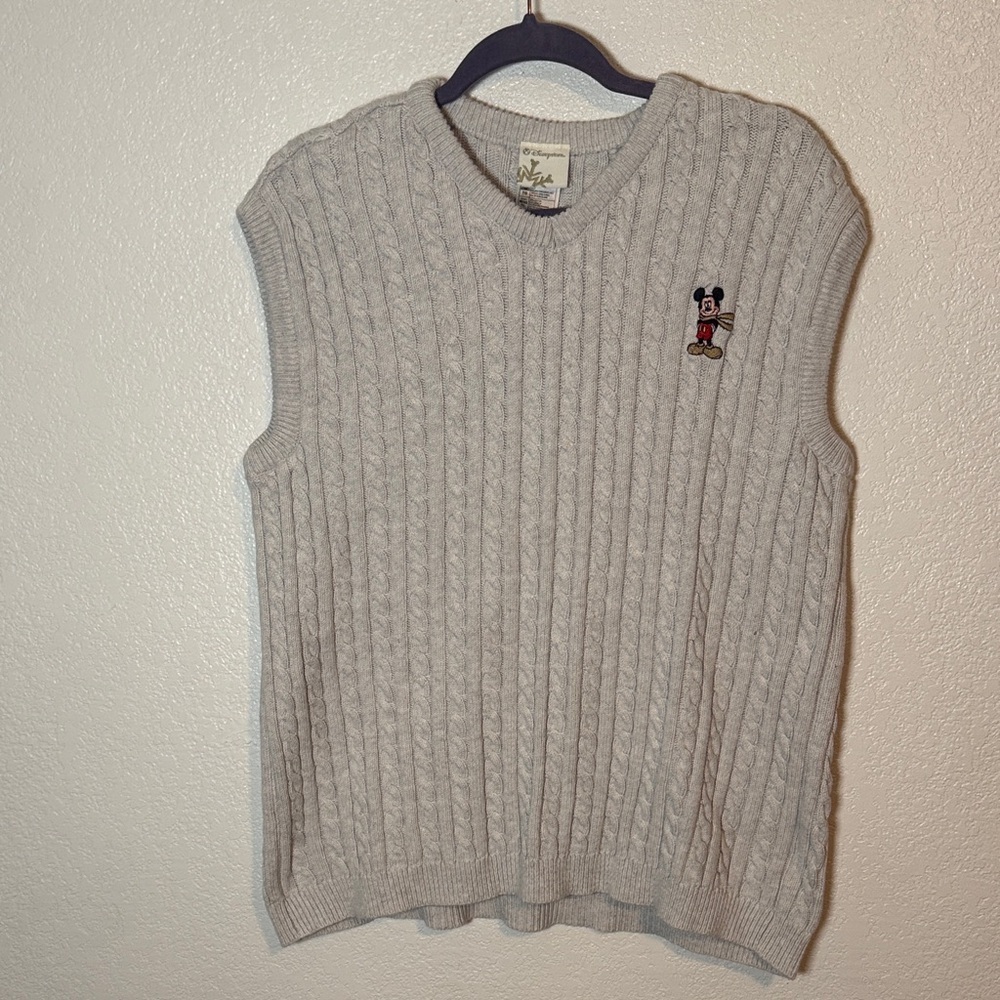 Disney Store Gray Cable Knit Sweater Vest Embroidered Mickey Size XL(runs small)